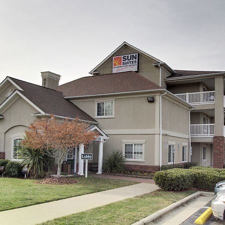 Intown Suites Extended Stay Raleigh Nc - Capital Blvd Eksteriør bilde